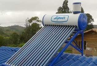 alentador de agua con energía solar