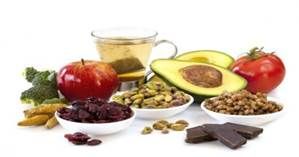 levar una dieta sana puede ayudar a reducir el colesterol.